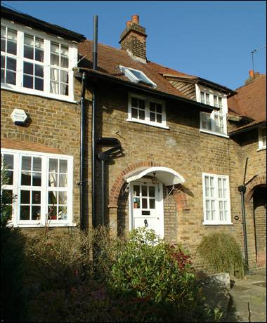 46 Asmuns Place